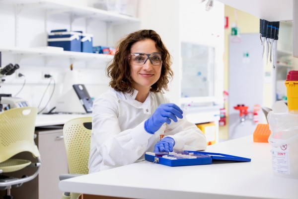 Dr Laura Genovesi in the research lab